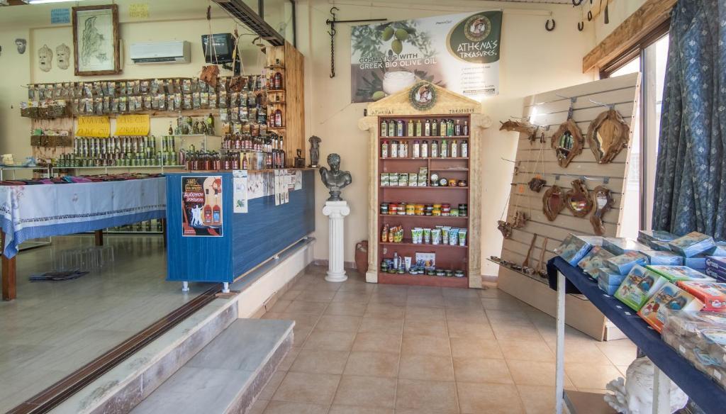 Plessas Studios Tsilivi  Luaran gambar