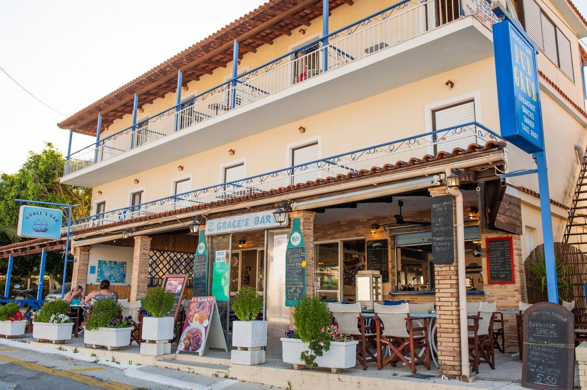 Plessas Studios Tsilivi  Luaran gambar