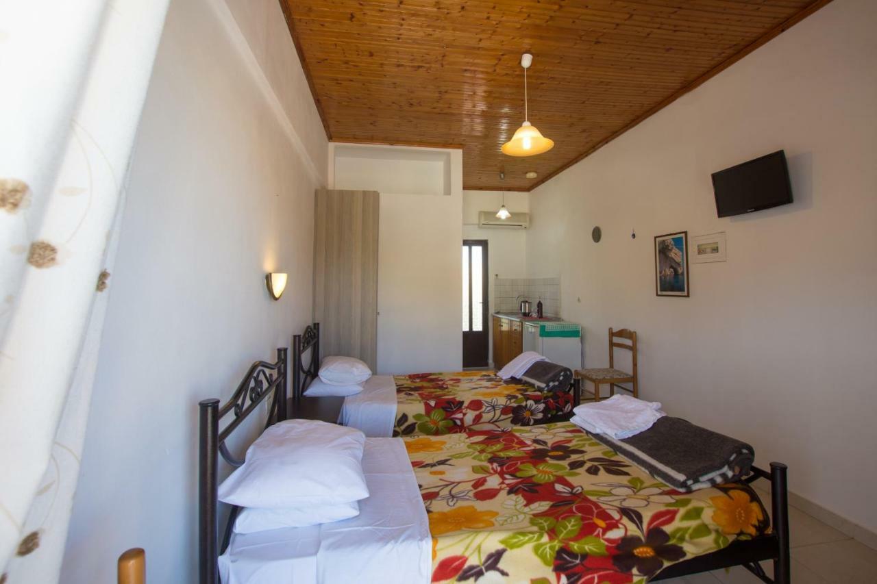Plessas Studios Tsilivi  Luaran gambar